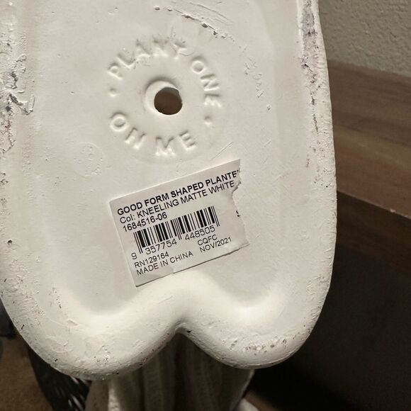 New Good Form Shaped Planter Bundle of Two - Picture 6 of 15